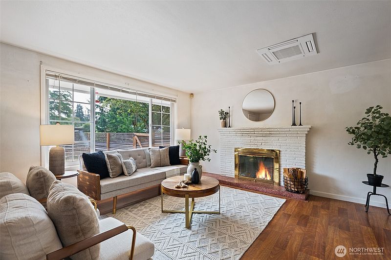 2nd image of 16563 18th Avenue NE