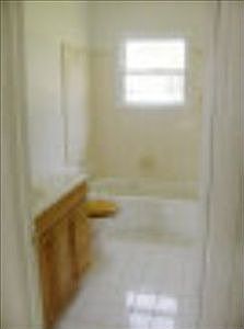 5th image of 1705 Greenwood Ave