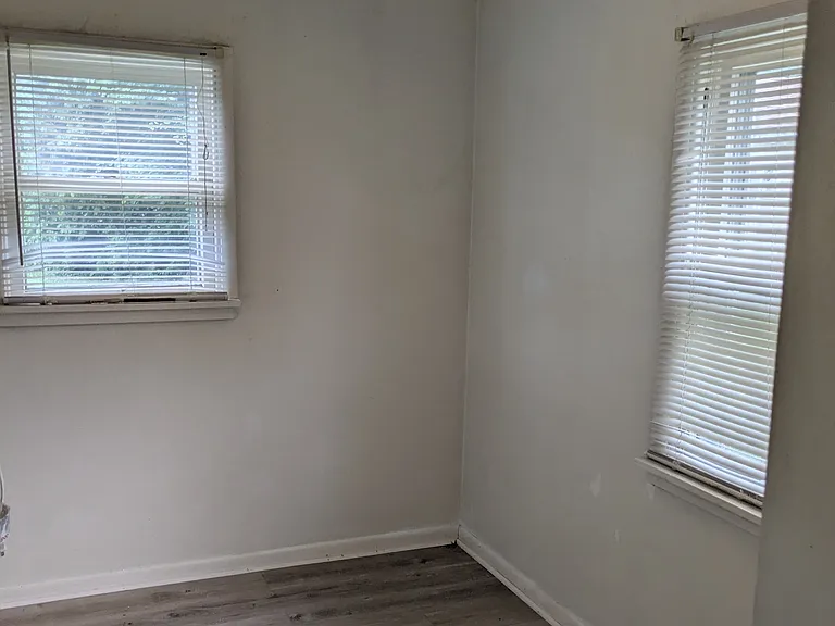 408 Clinton St — Photo 6