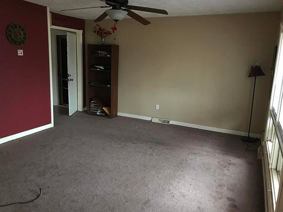 2nd image of 128 S Redbud Ave