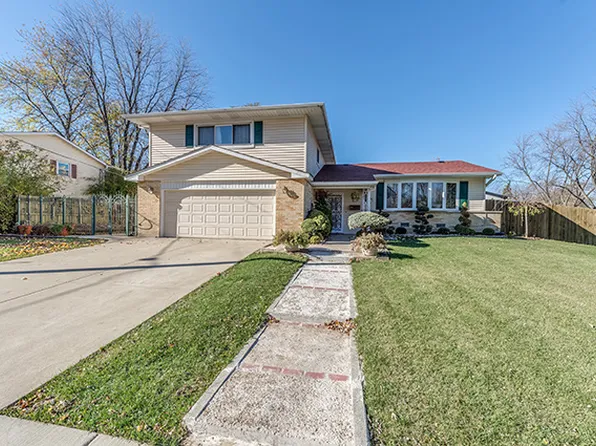 7800 Valley View Ln, Woodridge, IL 60517