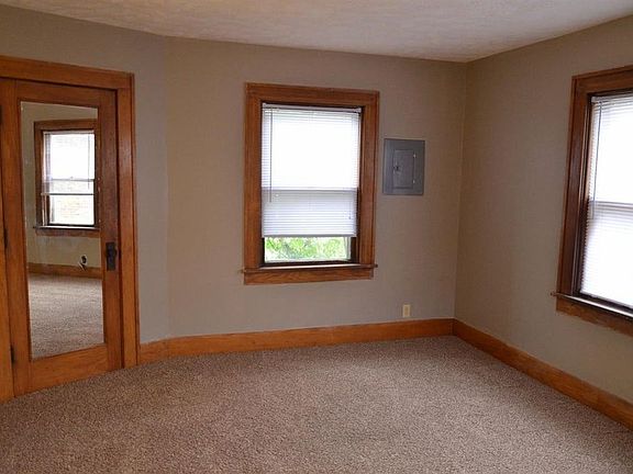 4th image of 2601 B St APT 3