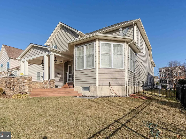 15316 Admiral Baker Cir — Photo 9