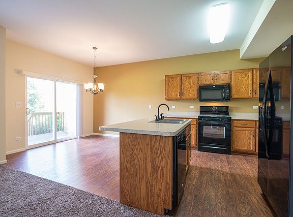3rd image of 16755 Hazelwood Dr