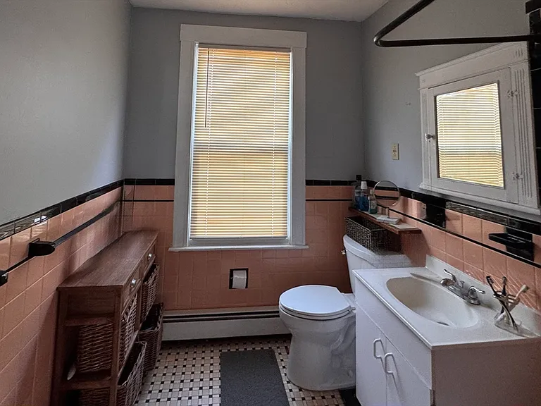 17 Farragut Ave #2 — Photo 8