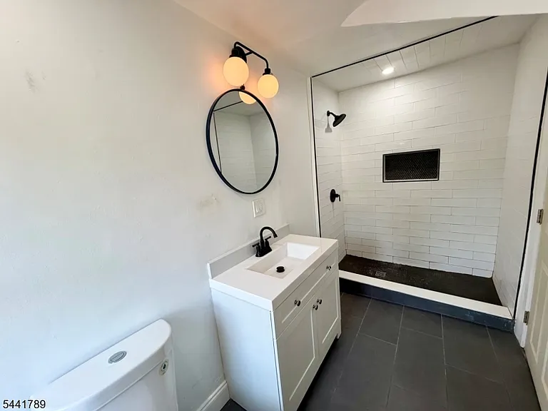 390 Orange Rd #5 — Photo 9