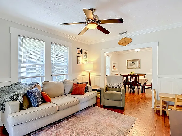 115 E Lambright St — Photo 3