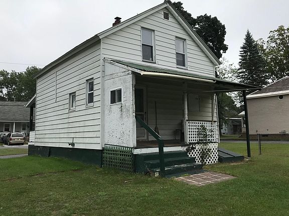 2nd image of 9 Combs Ave #11