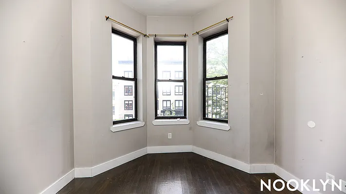 Rented by Nooklyn NYC LLC | media 19