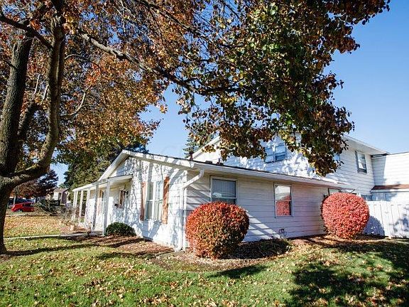 3rd image of 3827 Lamarque Ct #15-D