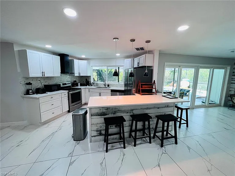 4439 Parrot Ave — Photo 6