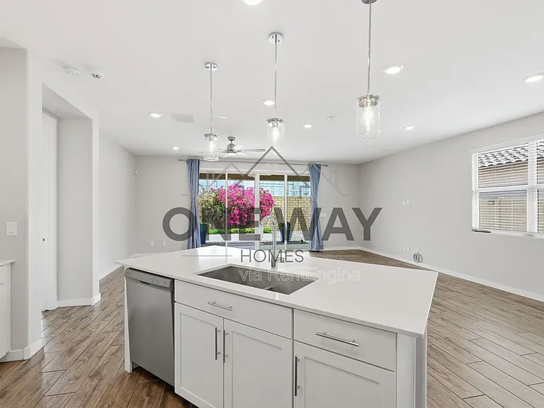 9836 E Red Giant Dr — Photo 15