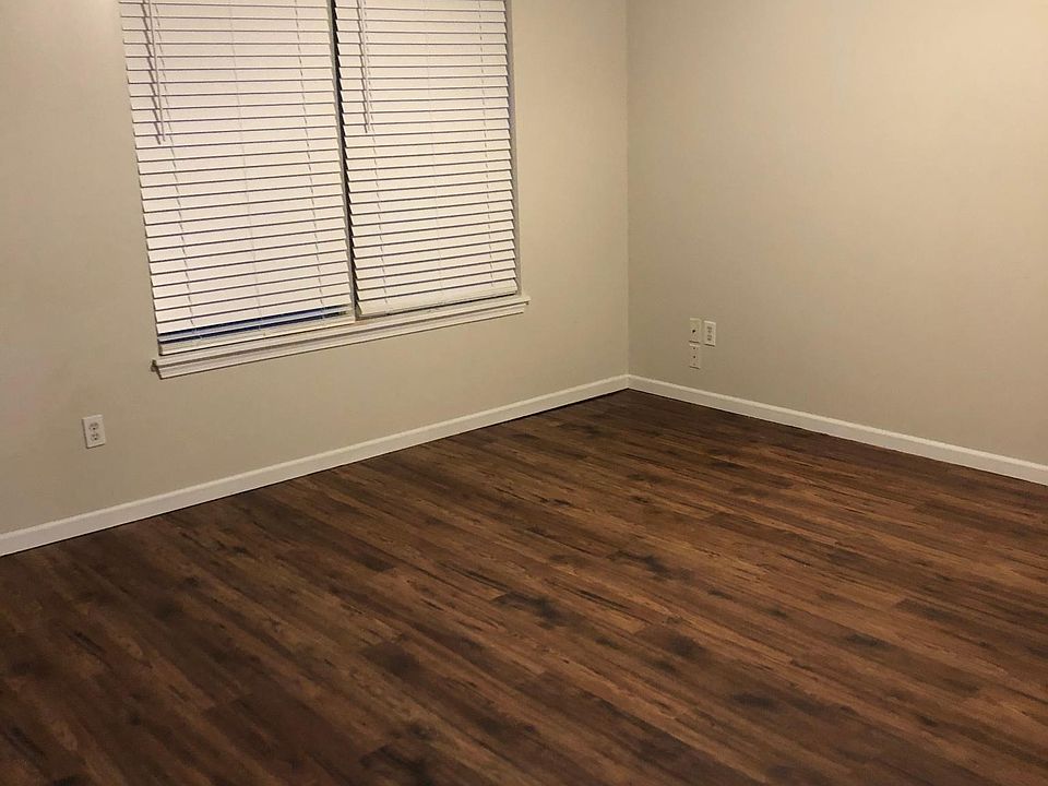 1st image of 502 N Austin St APT A