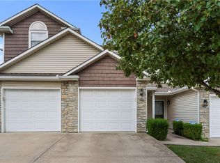 202 Pointe Ln, Raymore, MO 64083