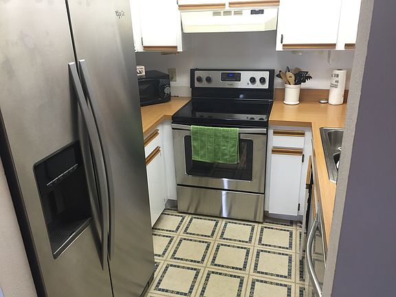 4th image of 933 Sonesta Ave NE APT J207