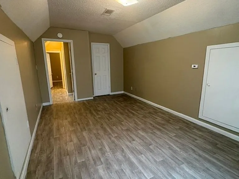 106 Money St — Photo 13