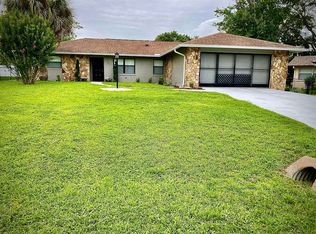 71 W Hollyfern Pl, Beverly Hills, FL 34465