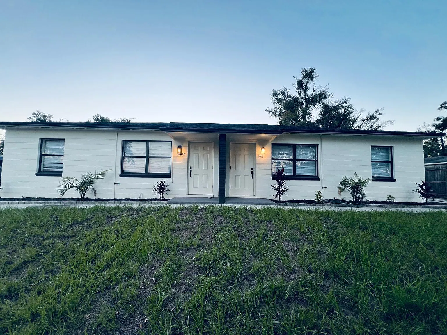2 bed, 773 sqft, $1,600 — Photo 1