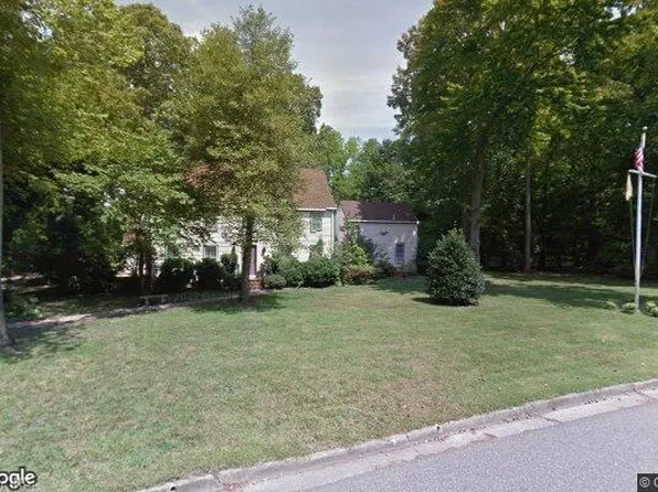 2449 Entrada Dr, Virginia Beach, VA 23456