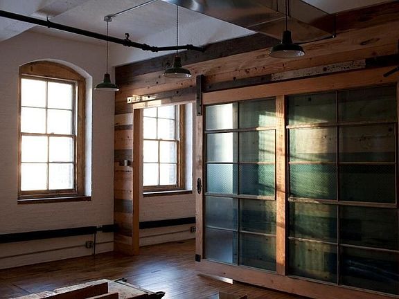 4th image of 137 Varick St Ste 605