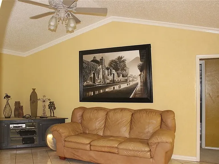 1025 Pleasant Valley Rd — Photo 8