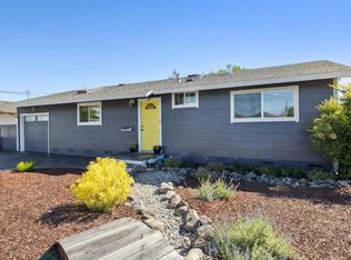 628 Saint Francis Dr, Petaluma, CA 94954