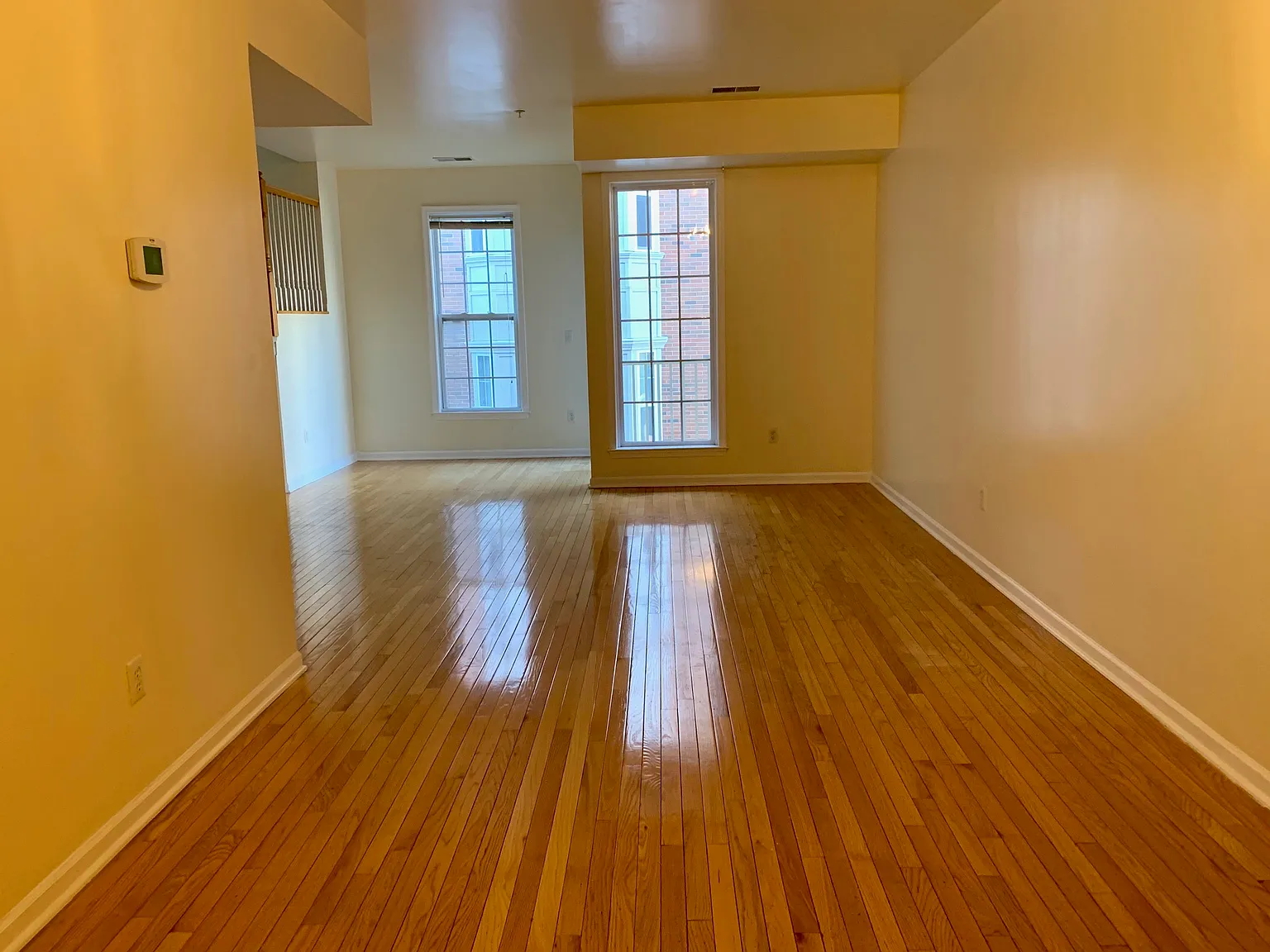 2 bed, 2.5 bath, 1580 sqft, $3,200 — Photo 2