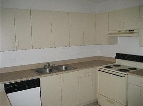 5th image of 3670 N 56th Ave APT 724