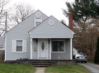 250 Wendhurst Dr, Rochester, NY 14616