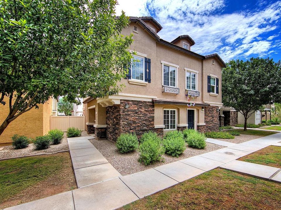1st image of 4065 E Windsor Dr
