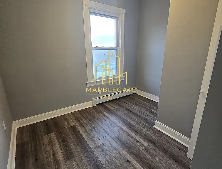 553 S Orange Ave #22 — Photo 5