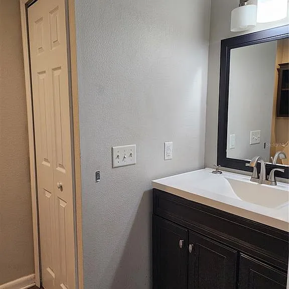 8 Poinsettia Dr — Photo 17