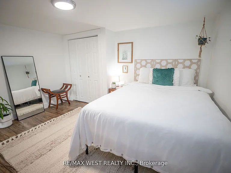 93 Peel St #2 — Photo 23
