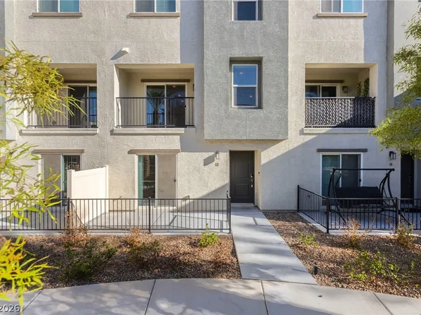 2829 Desert Mosaic Ln #3, Las Vegas, NV 89183