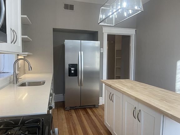 4th image of 3816 McRee Ave #2F