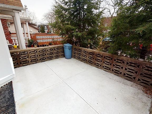 2nd image of 67-45 Harrow St #1