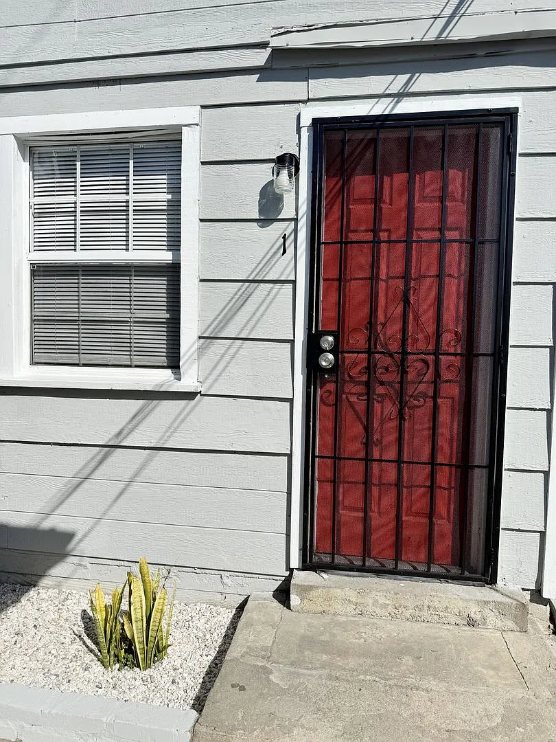 Building Photo - 1736 N Obispo Ave #1