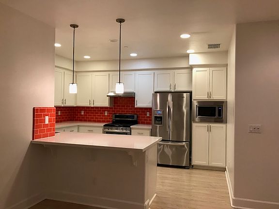 3rd image of 1390 Coyote Creek Way