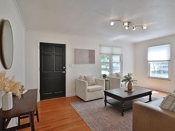 4th image of 521 Park Blvd