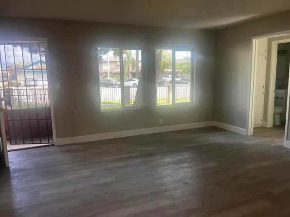 525 N Alameda Ave APT 1, Azusa, CA 91702