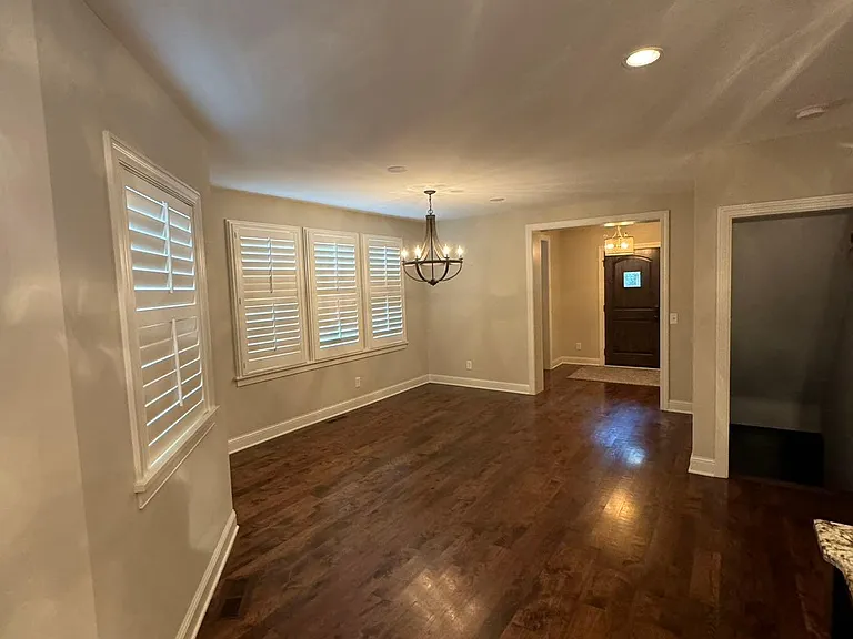 112 Oakwood Rd — Photo 13