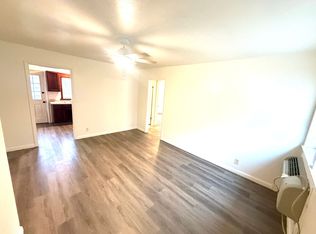 429 SE 11th St, Newton, KS 67114