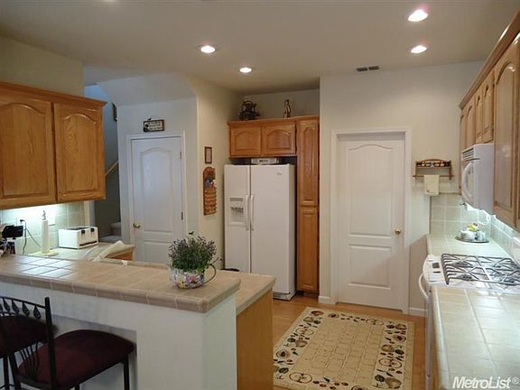 3rd image of 245 Marsalla Dr