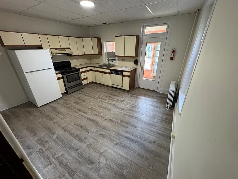 581 Guilford St — Photo 13
