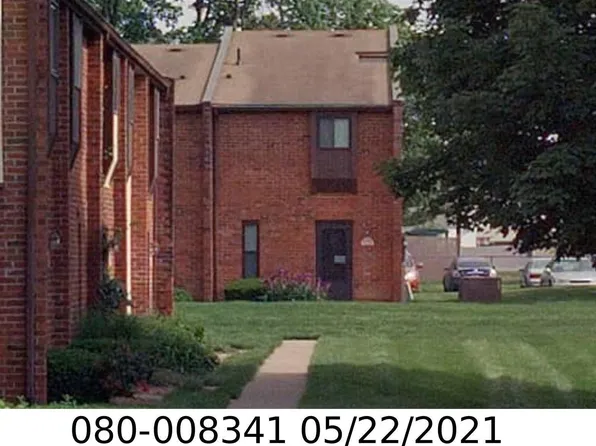 15 King Arthur Ct, Westerville, OH 43081