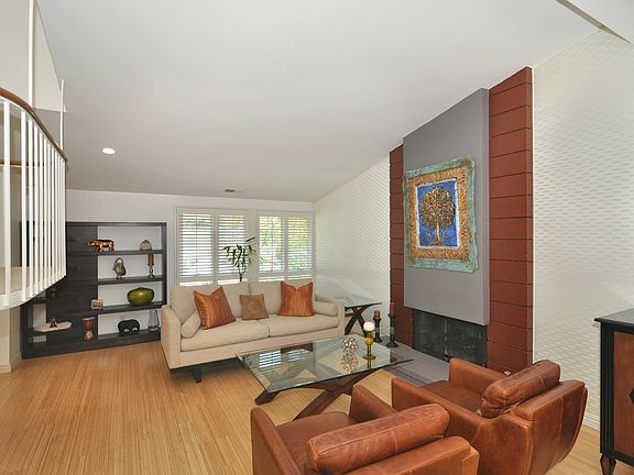 5th image of 17024 Escalon Dr