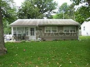 238 Boice Rd NW, Cedar Rapids, IA 52405