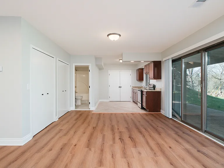 1083 N Livernois Rd — Photo 44