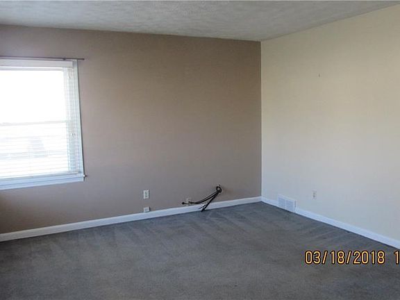 5th image of 2268 Hazelton Ave