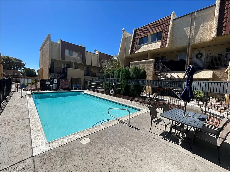 1303 Darlene Way #202A — Photo 2